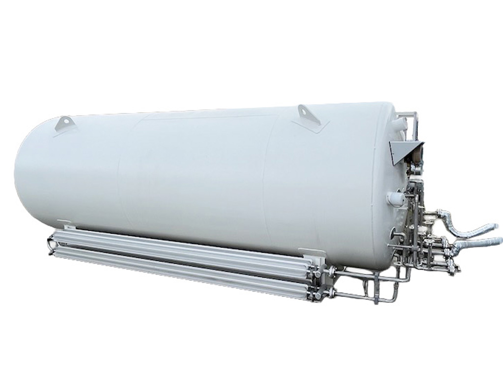 Stationary tanks and installations for liquid CO2